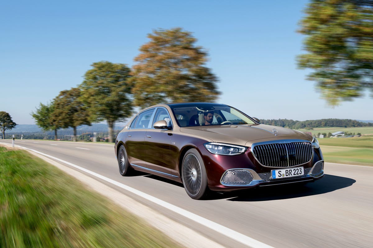 2025 Mercedes-Maybach S-Class Maybach S 680 4MATIC Sedan Features and Specs