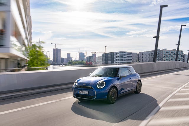 View Photos of the 2025 Mini Cooper EV