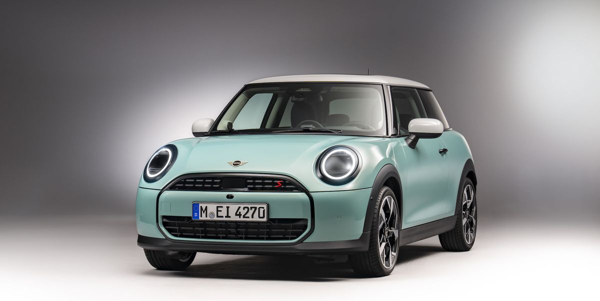 2025 Mini Cooper S Hardtop Has a More Powerful 201-HP Engine