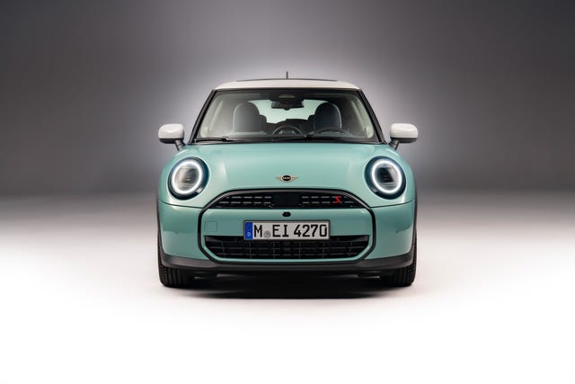 View Photos of the 2025 Mini Cooper Hardtop