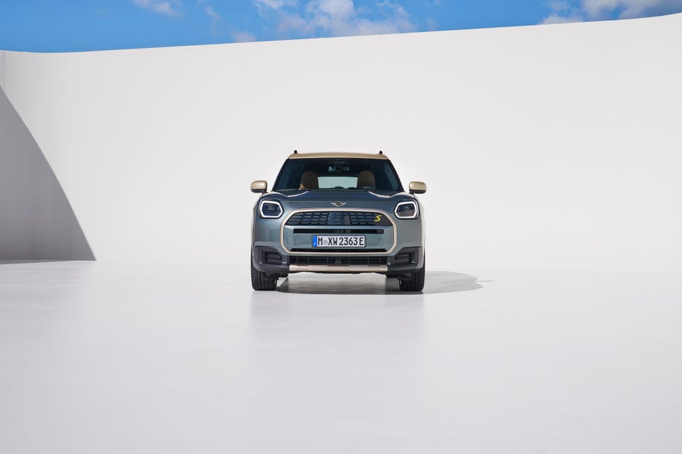 2025 mini cooper countryman se electric