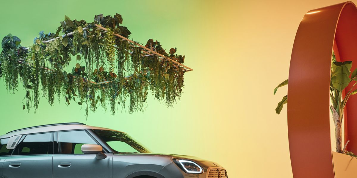 2025 Mini Countryman Debuts With A Larger Body And Up To 308 HP Of Electric  Power