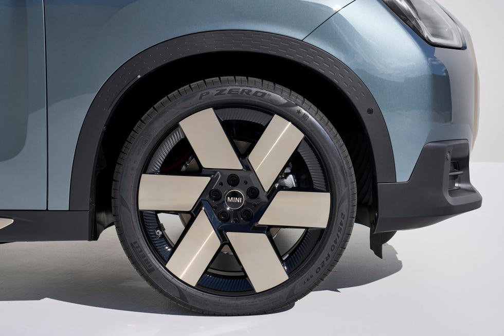 2025 MINI Cooper Countryman SE Electric 2025 mini cooper countryman se electric