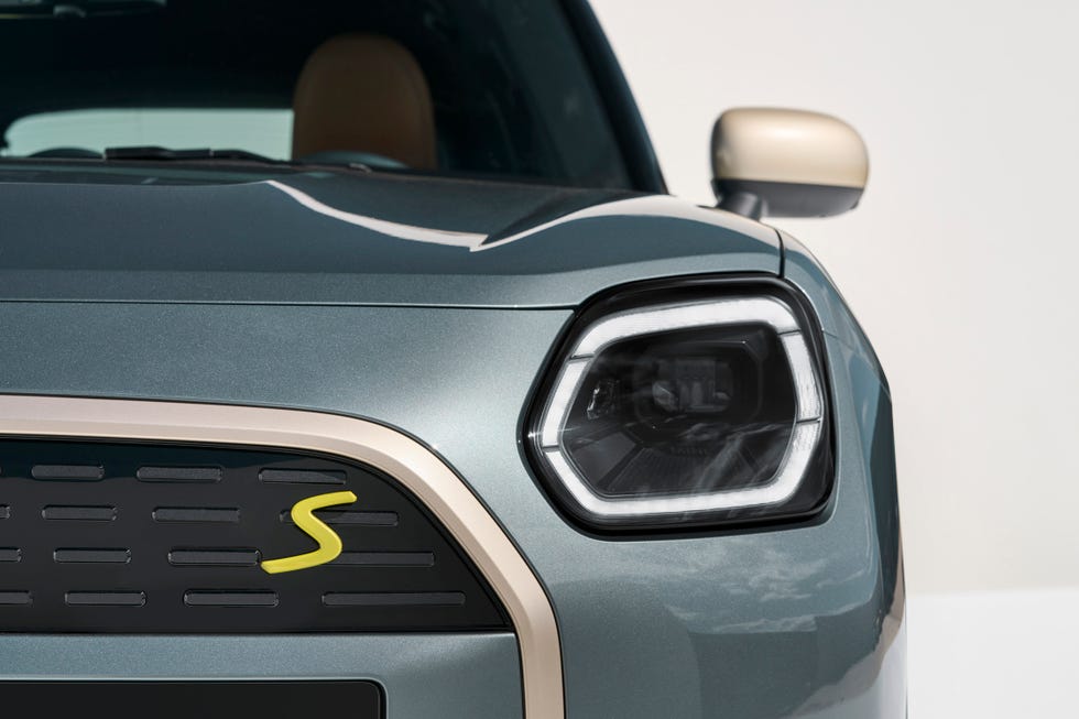 2025 mini cooper countryman se electric