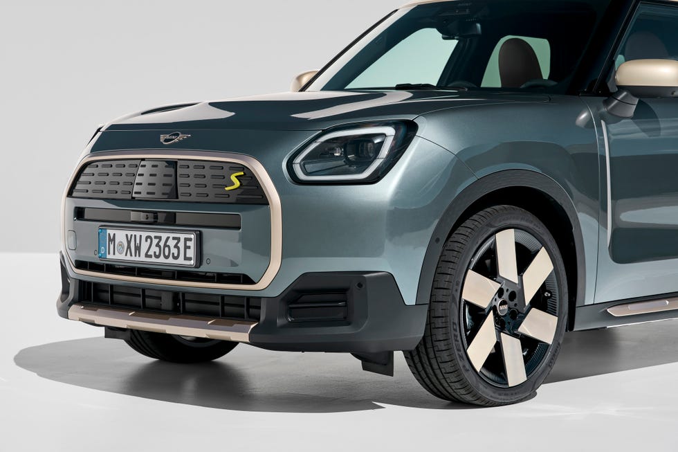 2025 mini cooper countryman se electric