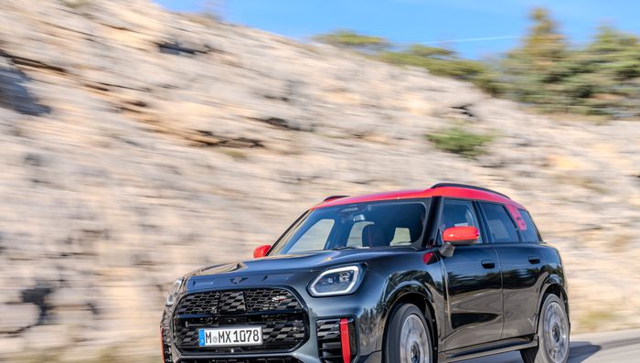 MINI Electric (2019-2024) Review, Performance & Pricing