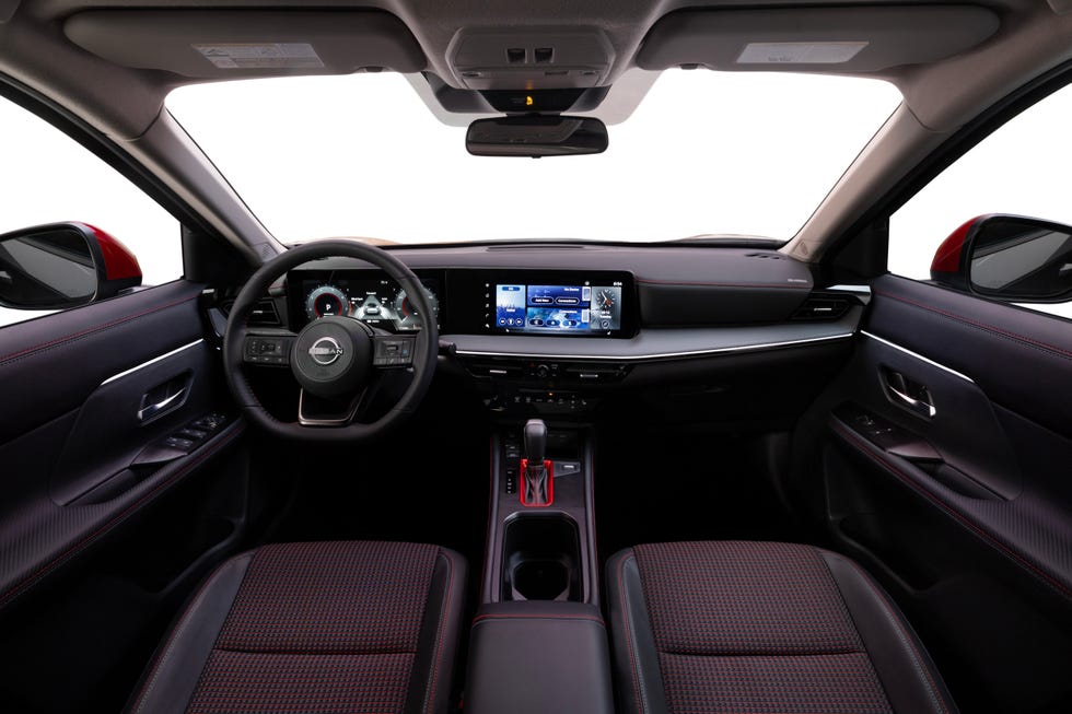 2025 nissan kicks interior