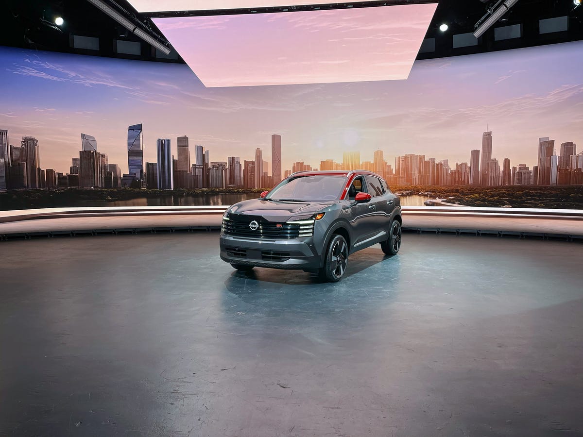 2025-nissan-kicks-front-three-quarters-65fc59421c4fa.jpg