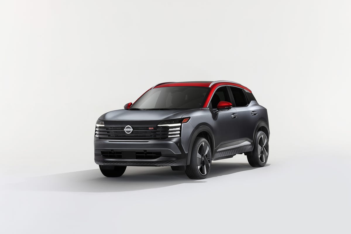 2025-nissan-kicks-front-three-quarters-studio-2-65fd949da0c09.jpg