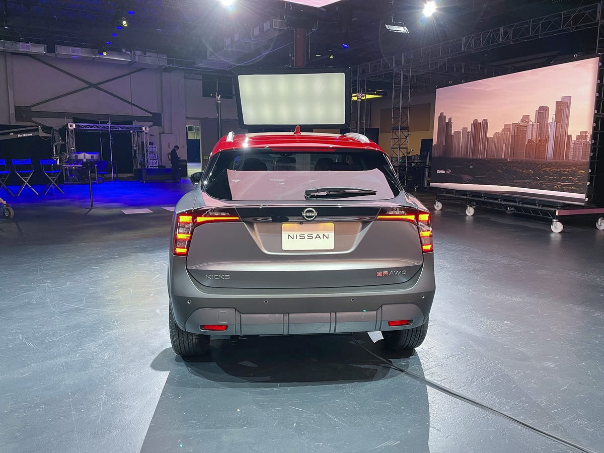 2025-nissan-kicks-rear-65fc5949af65f.jpg