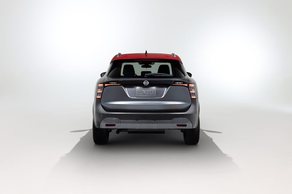 2025-nissan-kicks-rear-studio-2-65fd94a10e502.jpg