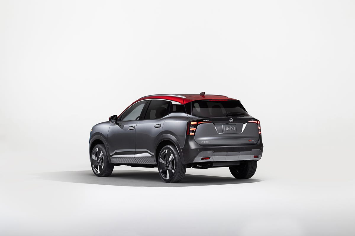 2025-nissan-kicks-rear-three-quarters-studio-65fd94aa2cb46.jpg