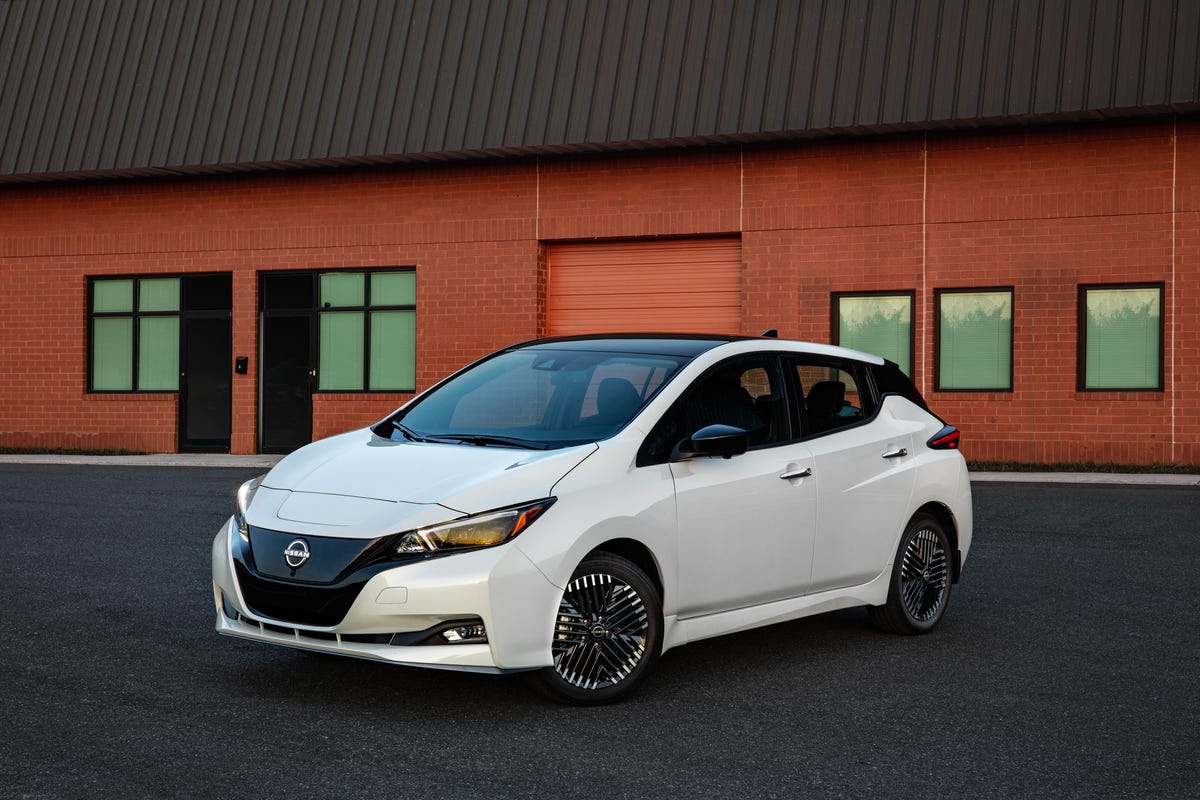 2025 Nissan Leaf Review, Pricing, and Specs