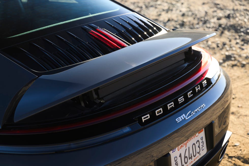 2025 porsche 911 carrera