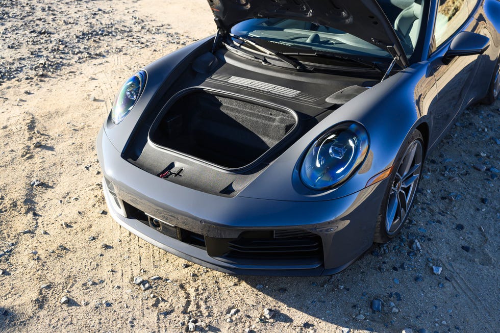 2025 porsche 911 carrera