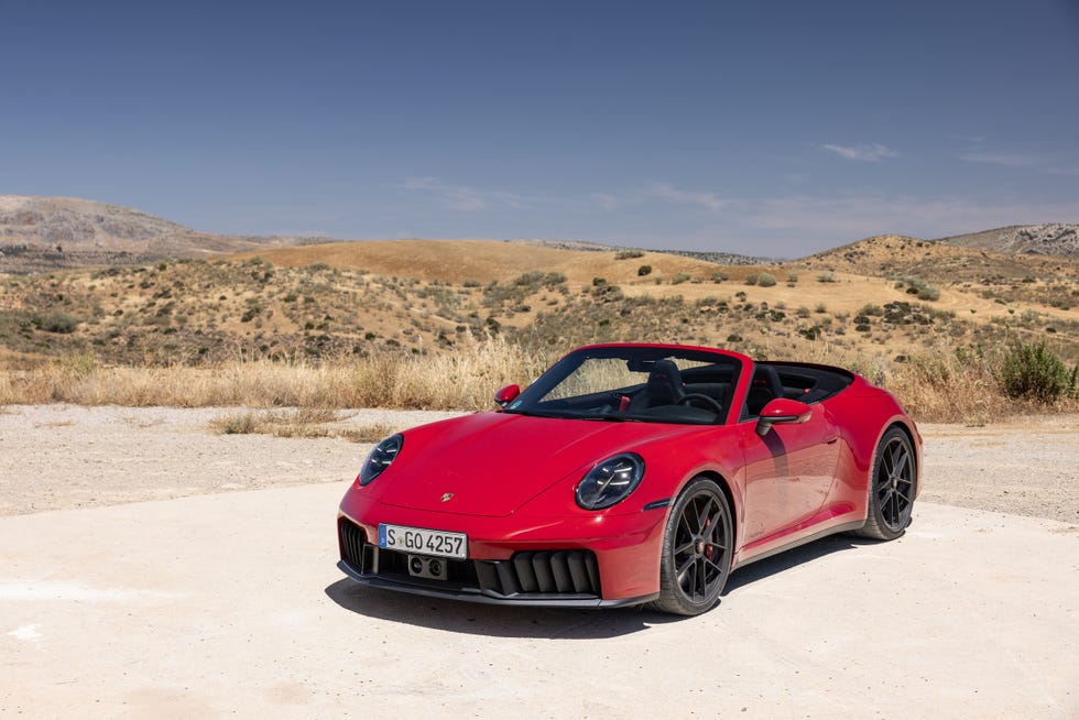 View Photos of the 2025 Porsche 911 Carrera GTS