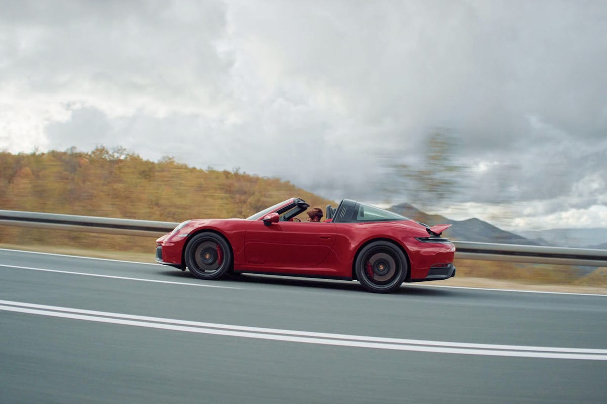 View Photos of the 2025 Porsche 911 GTS Hybrid