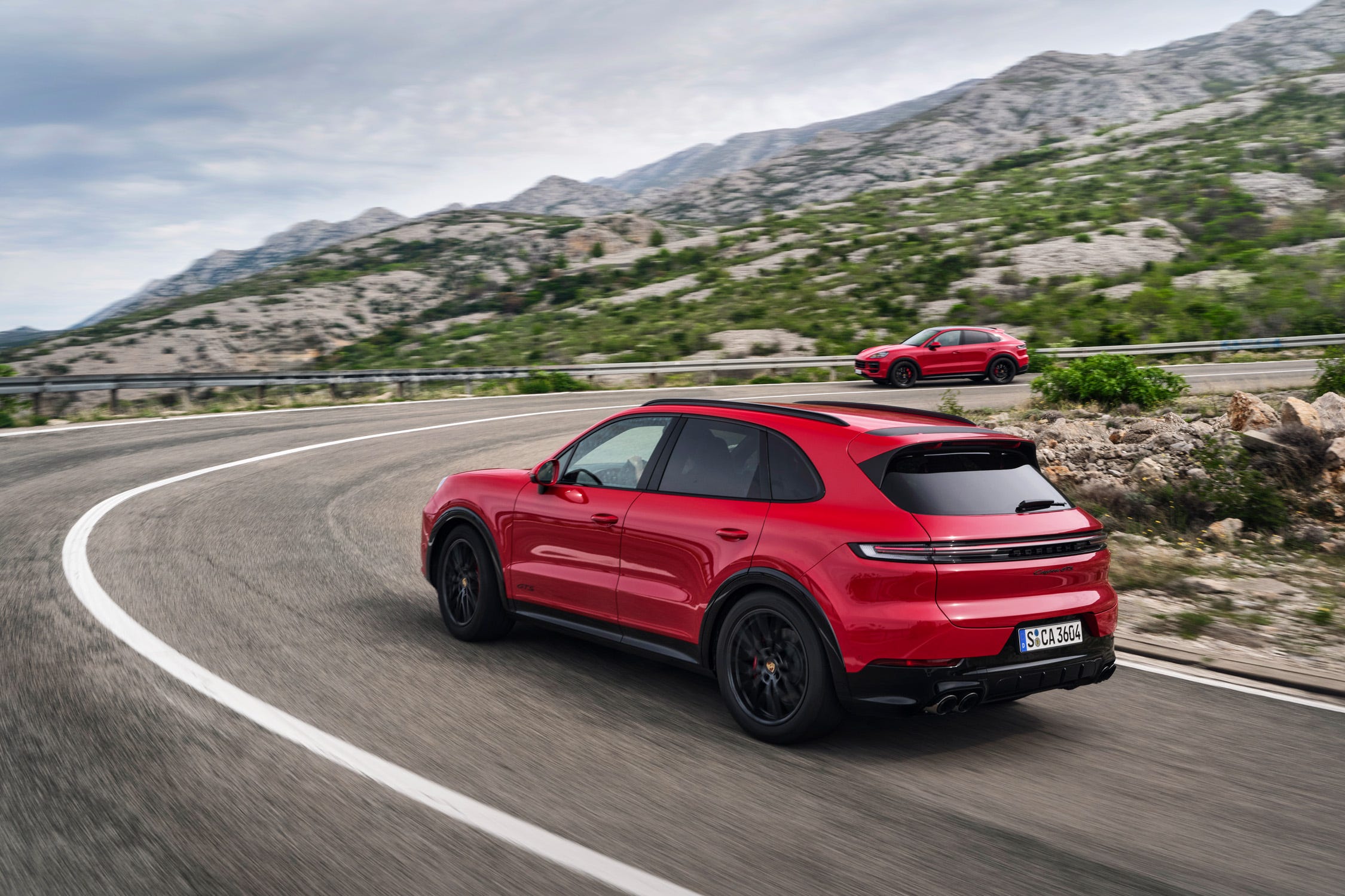 See Photos of the 2025 Porsche Cayenne GTS