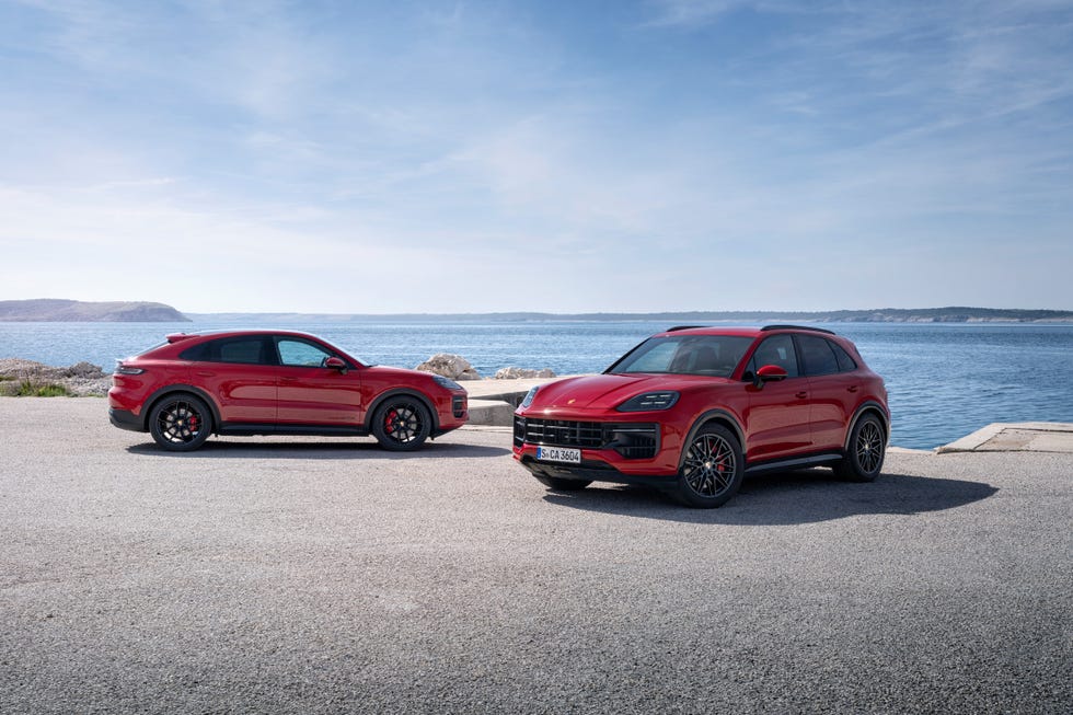 See Photos of the 2025 Porsche Cayenne GTS