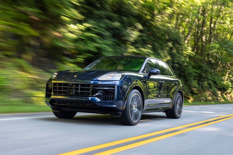 View Photos of the 2025 Porsche Cayenne GTS