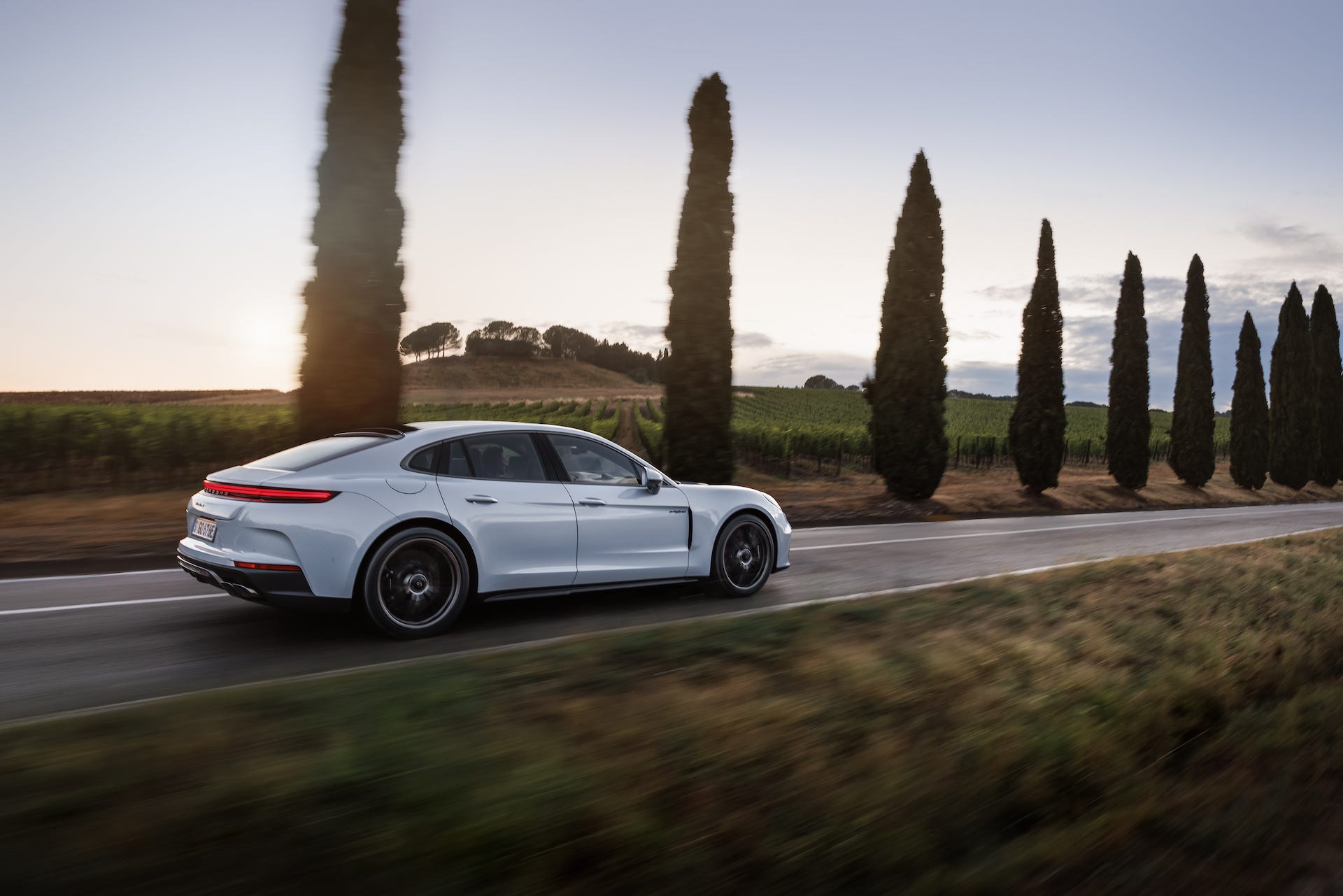 2025 Porsche Panamera Turbo S E-Hybrid Has 771 HP, Bigger Battery