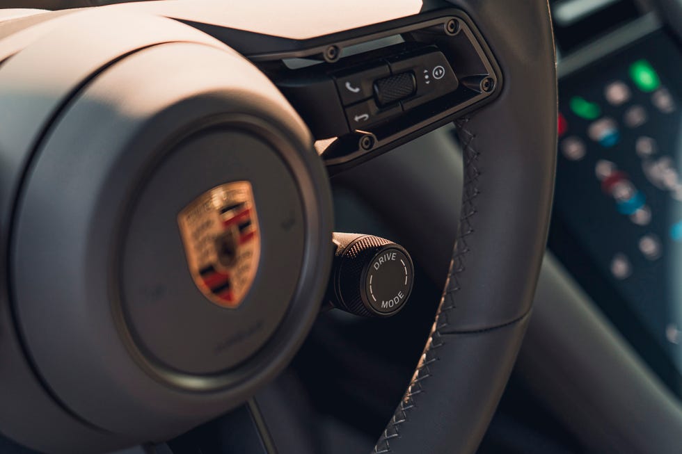 2025 porsche taycan