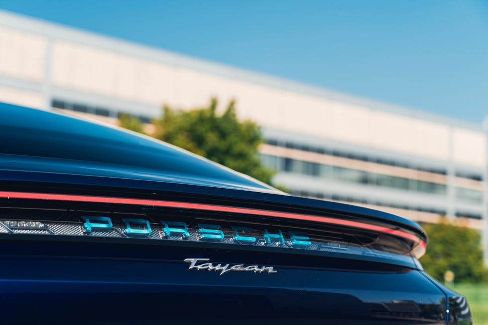 2025 porsche taycan