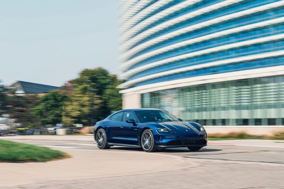 2025 porsche taycan