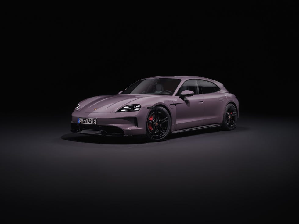 Porsche Taycan 4S Sports Turismo 2025 года выпуска