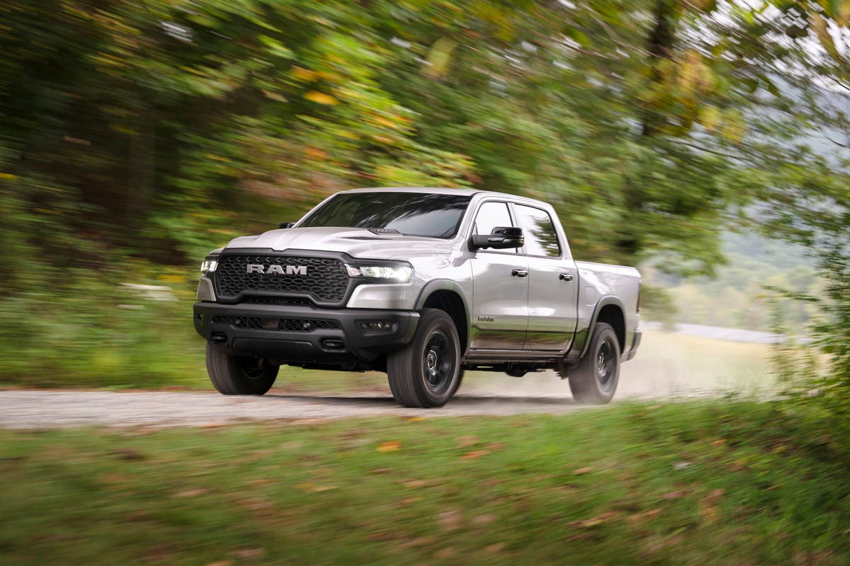 View Photos of the 2025 Ram 1500 Pickup