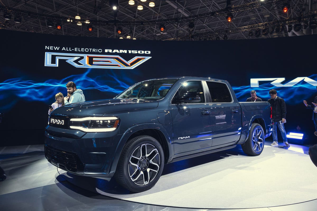 View Photos of the Ram 1500 REV