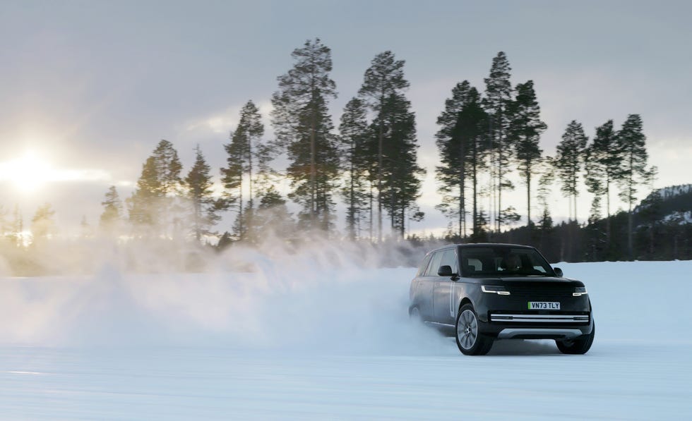 2025 land rover range rover ev