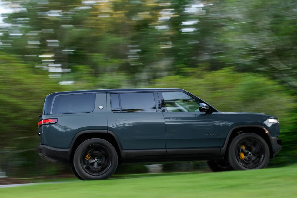 2025 Rivian R1S Atones for Some of Its Dynamic Sins