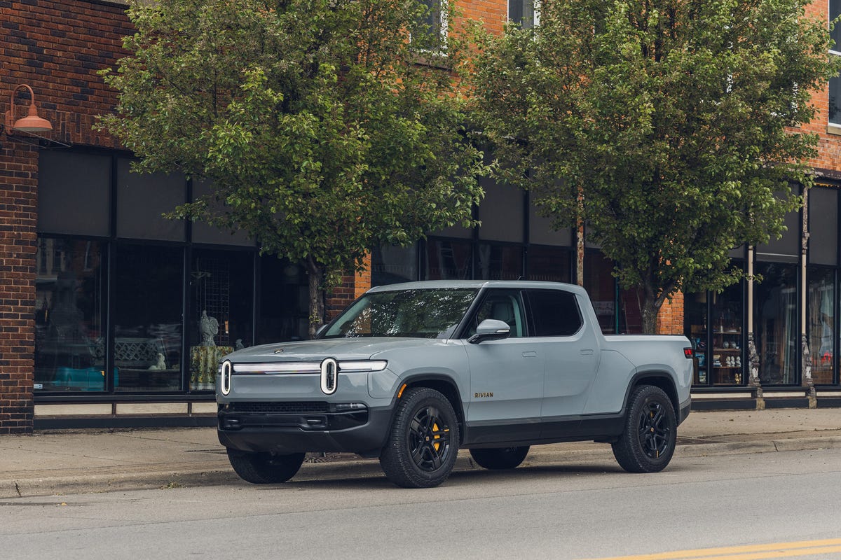 2025 Rivian R1T Review, Pricing, and Specs