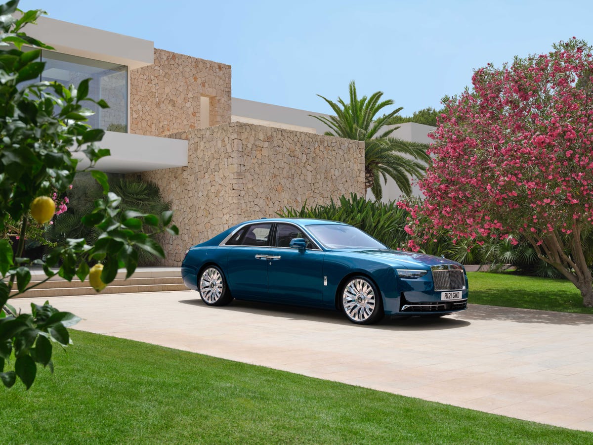 2025 Rolls-Royce Ghost Review, Pricing, and Specs