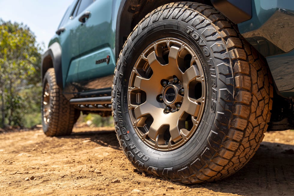 2025 toyota 4runner trailhunter wheels