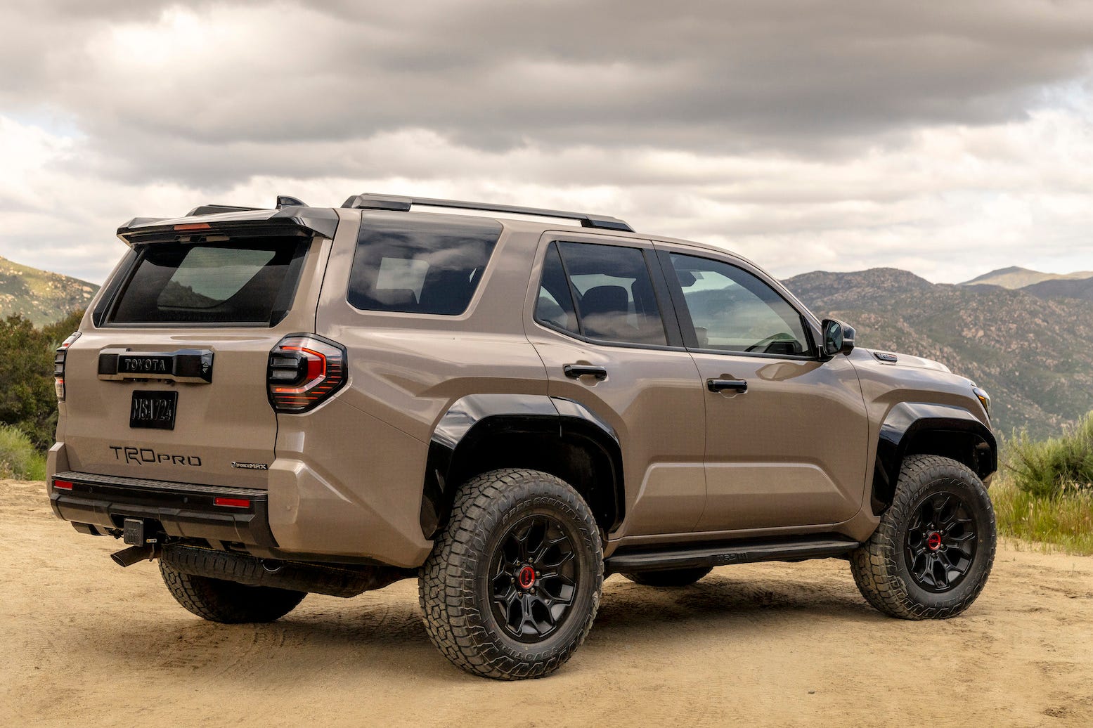 2025 Toyota 4Runner vs. 2025 Toyota 4Runner: How They Compare - Dartjets