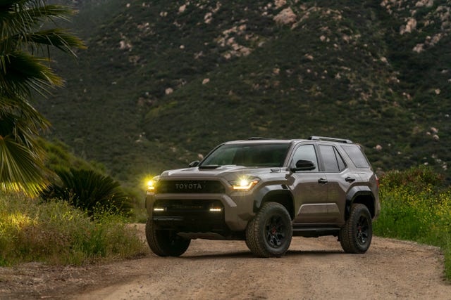 2025 Toyota 4Runner SUV Exterior Photo Gallery