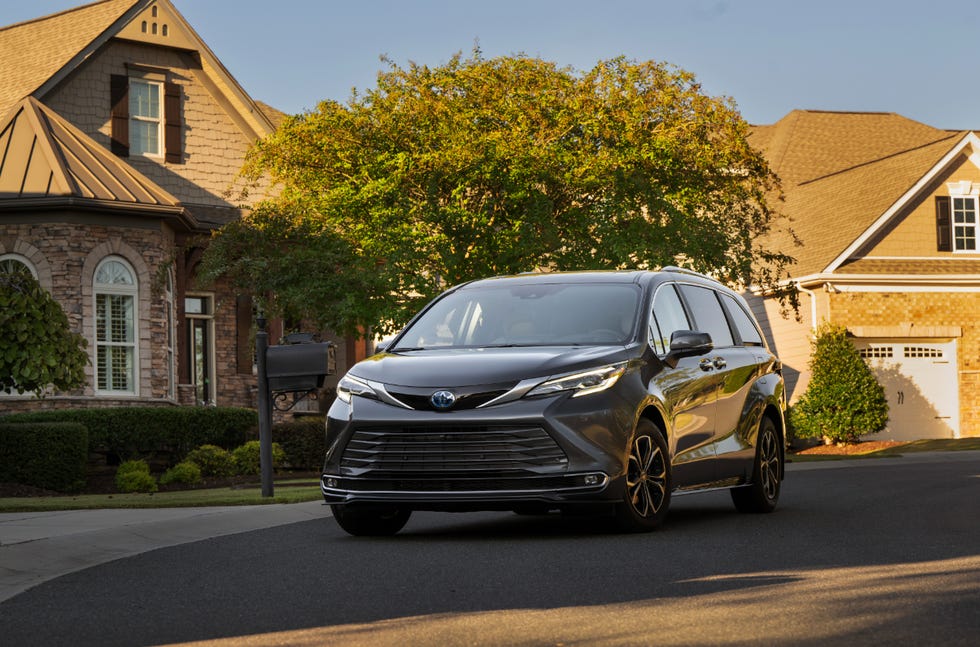 2025 Toyota Sienna Photo Gallery