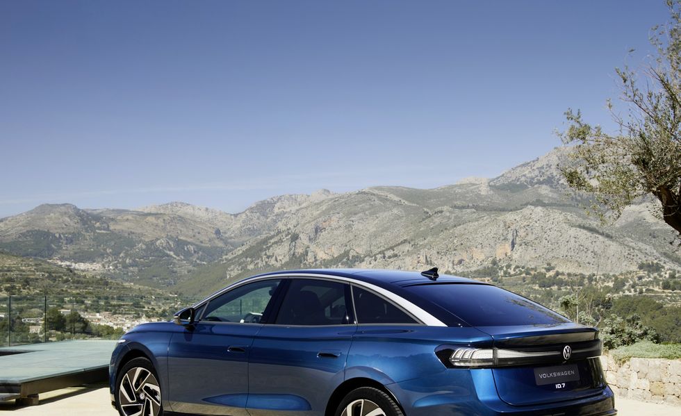 2025 Volkswagen ID.7 Promises More Power, Better Range Than ID.4