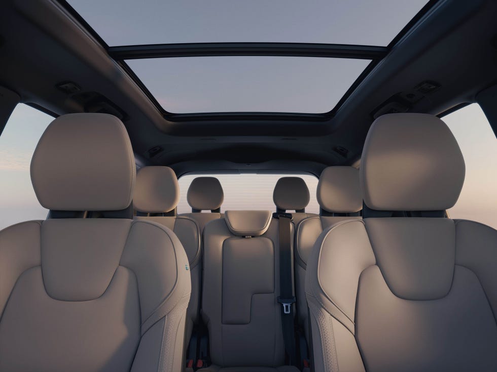 2025 volvo xc90 interior