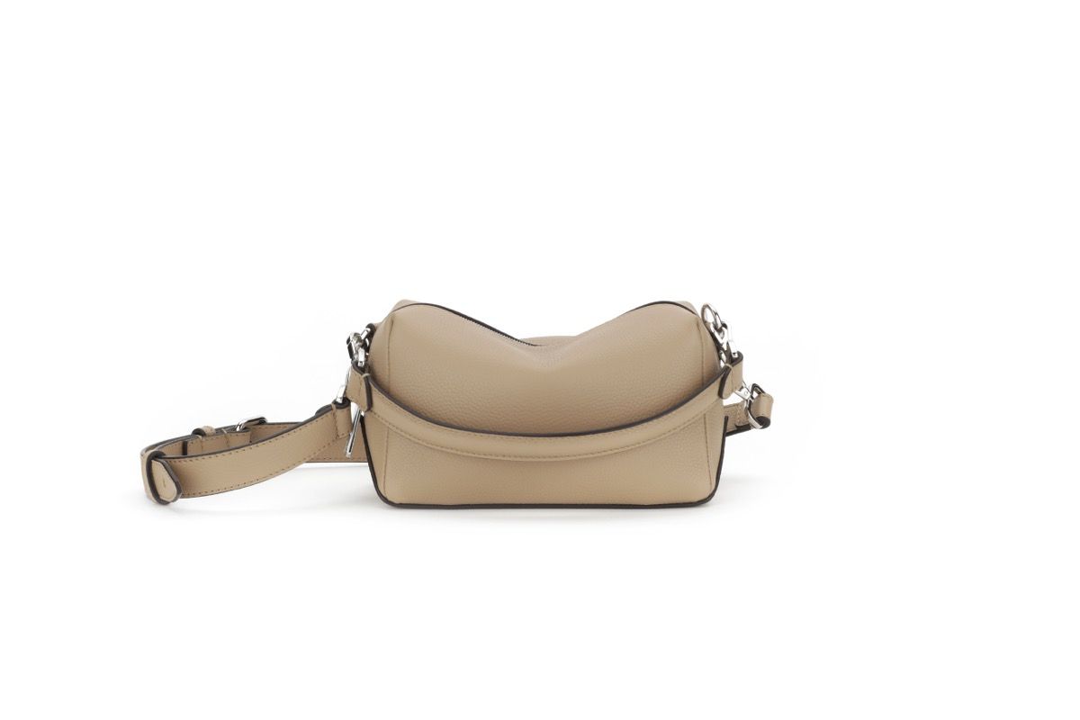 フェンディ　バッグ バッグ】FENDI「ミニ バイ ザ ウェイ」新作発売！ 斜めがけした