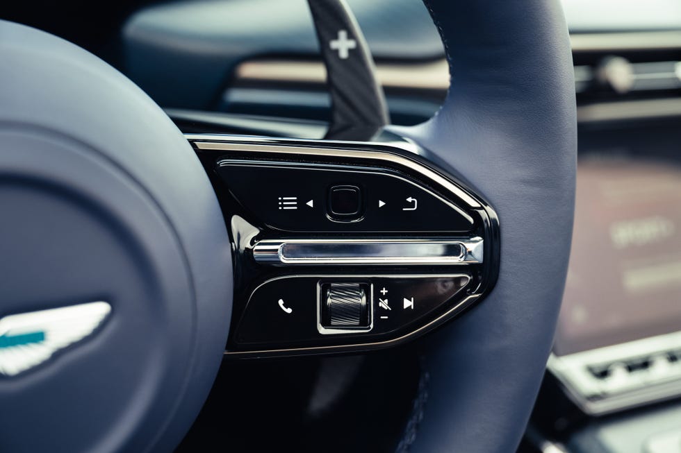 2026 aston martin vantage roadster