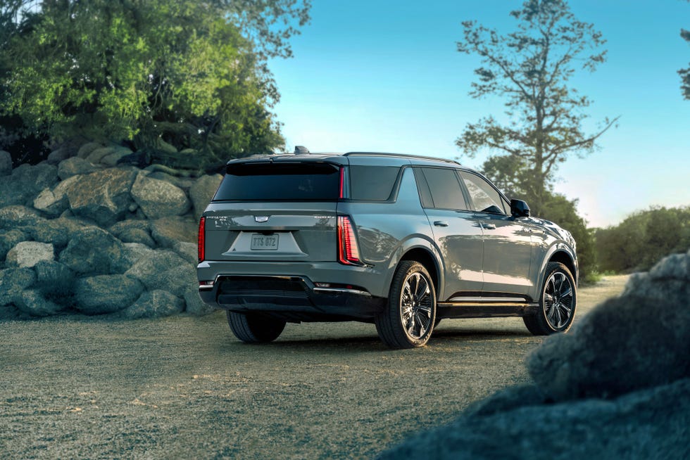 2026 Cadillac Escalade IQL hinten