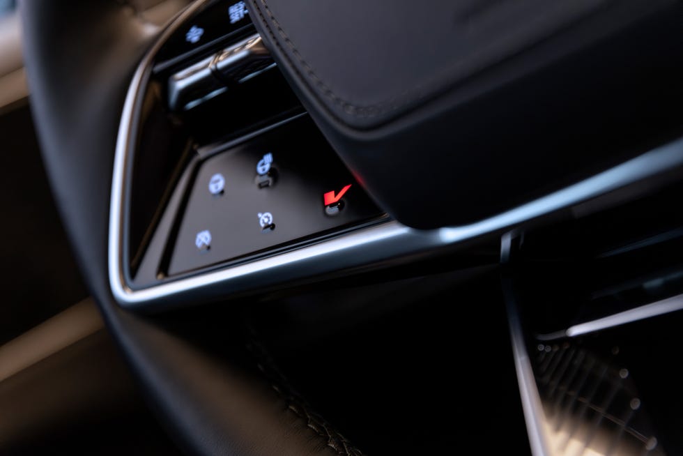 2026 cadillac lyriq v