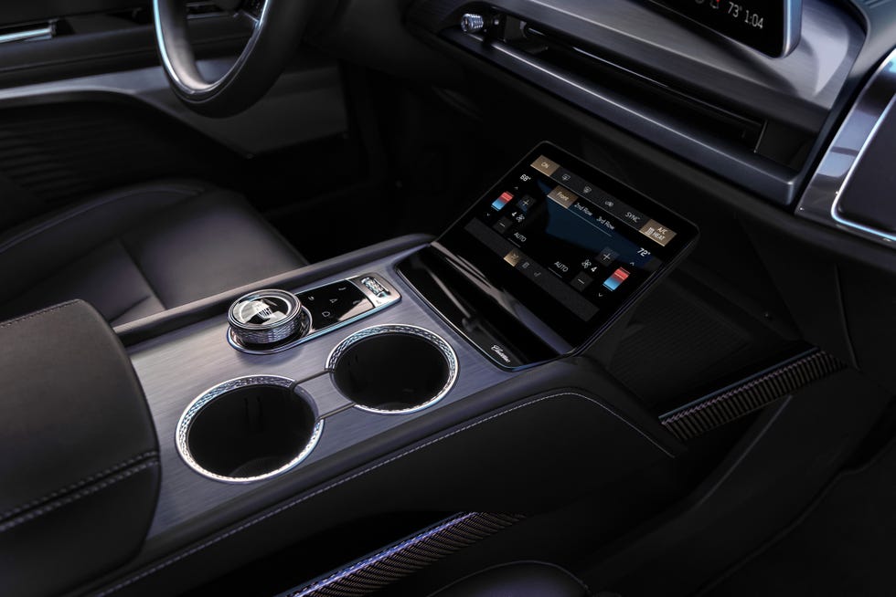 2026 cadillac vistiq interior