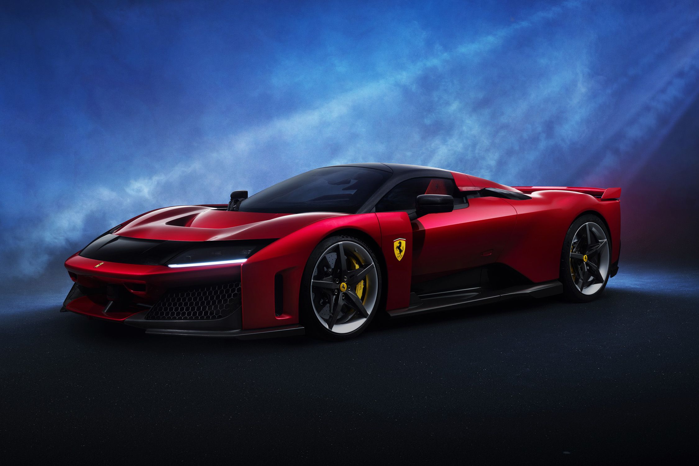 image of "2026 Ferrari F80 with 1184 HP Is Twice the F40 and Then Some"