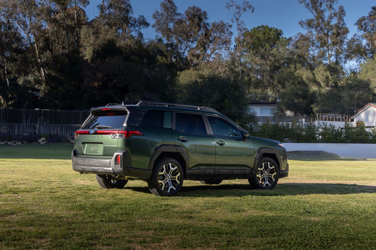 2026 Subaru Outback Photo Gallery