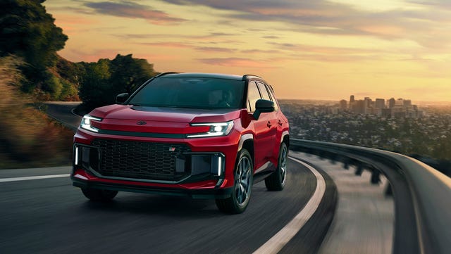 Toyota Goes All-Hybrid with the 2026 RAV4: America’s Best-Selling SUV Gets a Bold Redesign