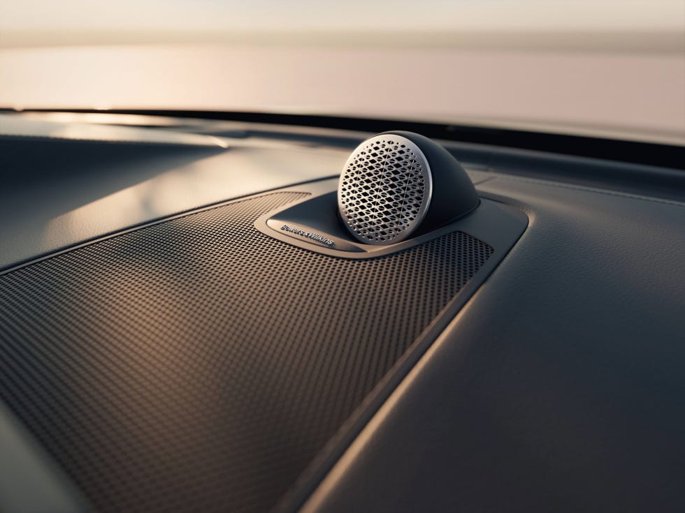 2026 volvo xc60 hybrid interior
